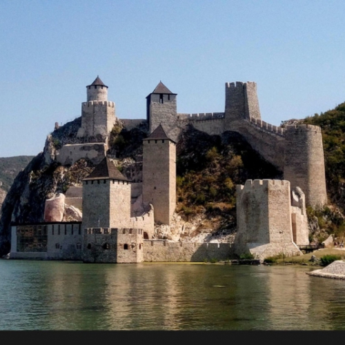 Srednjovekovna utvrđenja na Dunavu